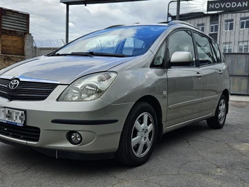 Авто Toyota Corolla Verso 2004 № 8935248