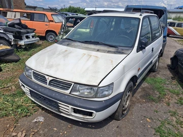 Авто Mitsubishi Space Runner 2003 № 8935259