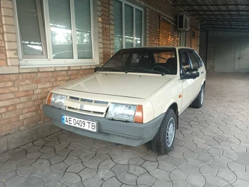 Авто ВАЗ 2109 1989 № 8935517