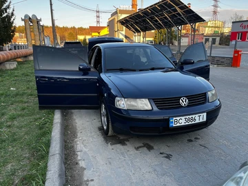 Авто Volkswagen Passat Sedan 1999 № 8935525