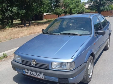 Авто Volkswagen Passat Sedan 1988 № 8935532