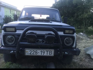 Авто ВАЗ 2121 1987 № 8935606