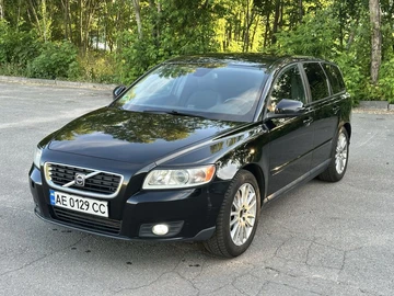 Авто Volvo V50 2010 № 8935823
