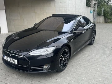 Авто Tesla Model S 2015 № 8936338