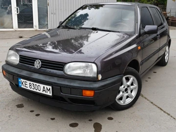 Авто Volkswagen Golf 1993 № 8936626