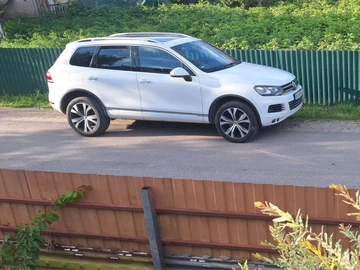 Авто Volkswagen Touareg 2012 № 8936834