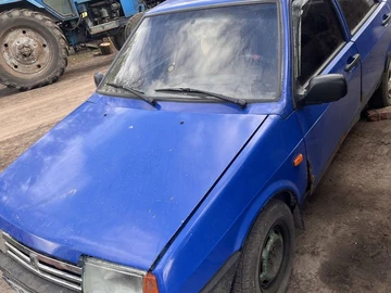 Авто ВАЗ 21099 1998 № 8936941