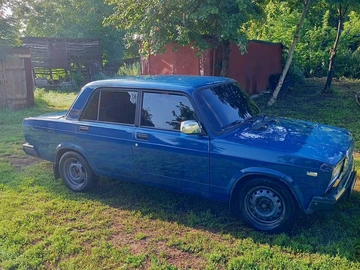 Авто ВАЗ 2107 2002 № 8937121