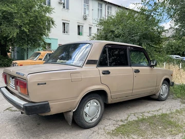 Авто ВАЗ 2105 1990 № 8937249
