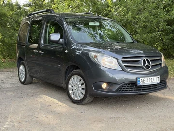 Авто Mercedes Mb 2016 № 8937309