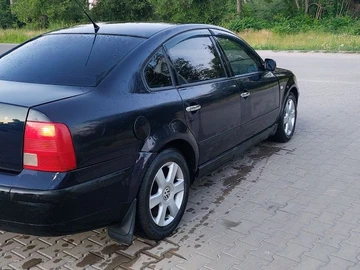 Авто Volkswagen Passat Sedan 1998 № 8937321
