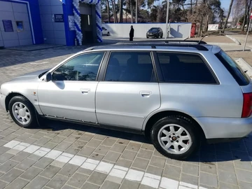 Авто Audi A4 1997 № 8937337
