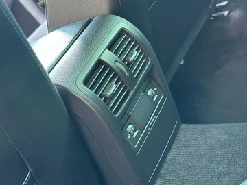 Авто Volkswagen Passat Variant 2012 № 8937403