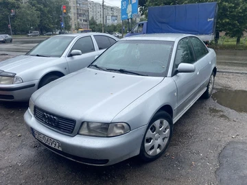 Авто Audi A4 1996 № 8937412