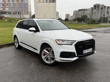 Авто Audi Q7 2019 № 8937483