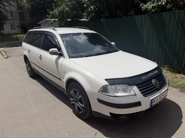 Авто Volkswagen Passat Variant 2002 № 8937822