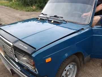 Авто ВАЗ 2107 2004 № 8937922