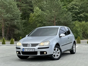 Авто Volkswagen Golf 2004 № 8938064