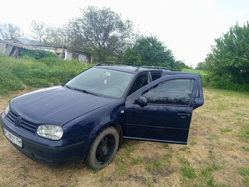 Авто Volkswagen Golf 2001 № 8938182