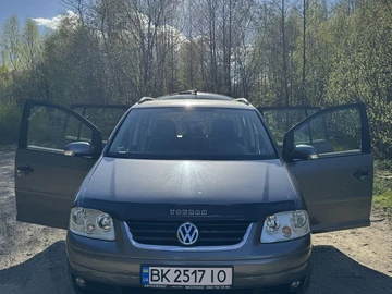 Авто Volkswagen Touran 2006 № 8938187