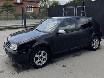 Авто Volkswagen Golf 1998 № 8938211