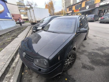 Авто Volkswagen Golf 2002 № 8938361