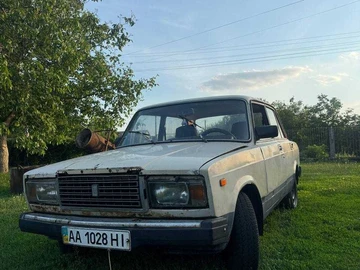Авто ВАЗ 2107 1987 № 8938413