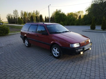 Авто Volkswagen Passat Variant 1989 № 8938434