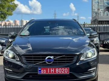 Авто Volvo V60 2015 № 8938533