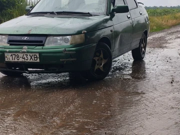 Авто ВАЗ 2110 2003 № 8938657
