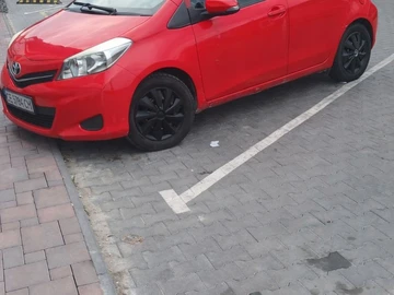 Авто Toyota Yaris 2013 № 8938671