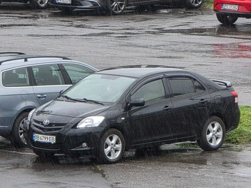 Авто Toyota Yaris 2007 № 8938874