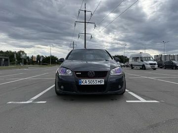 Авто Volkswagen Golf 2005 № 8939023