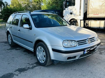 Авто Volkswagen Golf 2001 № 8939145