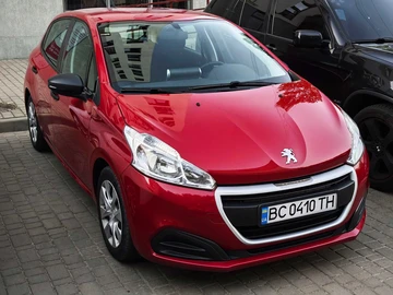 Авто Peugeot 208 2017 № 8939307