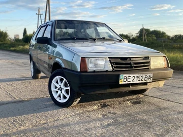 Авто ВАЗ 2109 1992 № 8939446