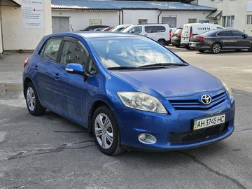Авто Toyota Auris 2010 № 8939466