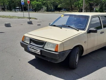 Авто ВАЗ 2109 1988 № 8939924