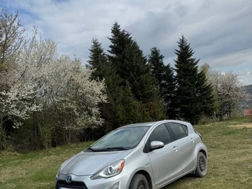 Авто Toyota Prius 2015 № 8940033