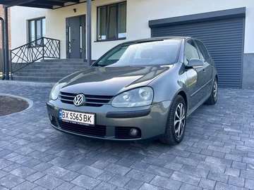 Авто Volkswagen Golf 2004 № 8940132