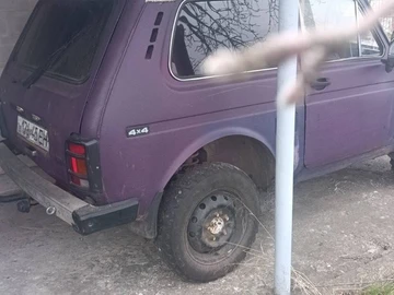 Авто ВАЗ 2121 2002 № 8940149