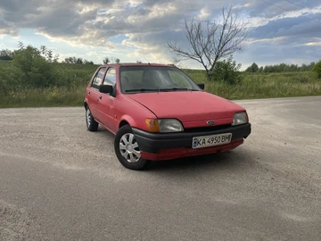 Авто Ford Fiesta 1992 № 8940477