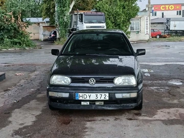 Авто Volkswagen Golf 2000 № 8940651