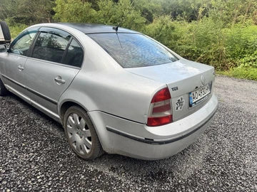 Авто Skoda Superb 2003 № 8940665