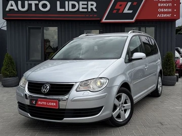 Авто Volkswagen Touran 2008 № 8940777