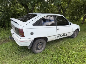 Авто Opel Kadett 1986 № 8940823