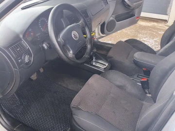 Авто Volkswagen Golf 1999 № 8940955