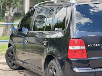 Авто Volkswagen Touran 2004 № 8941169