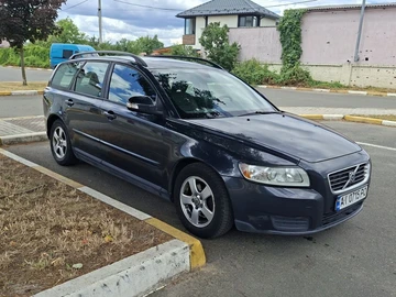Авто Volvo V50 2010 № 8941332