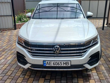 Авто Volkswagen Touareg 2020 № 8941344